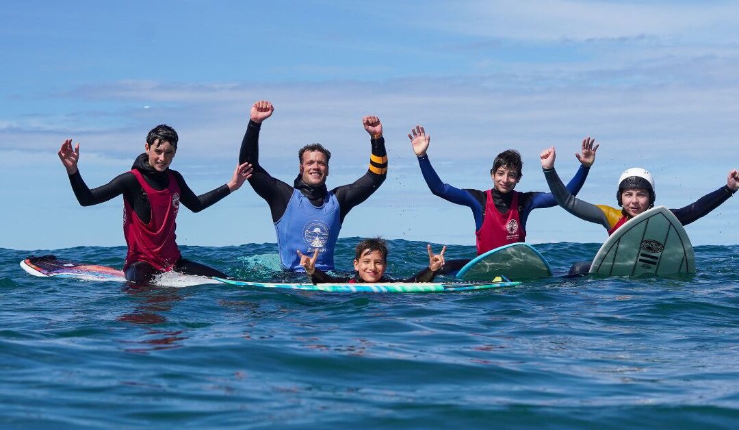 Peña txuri Surf Eskola