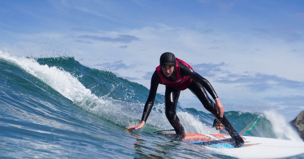 - Escuela de Surf Sopelana