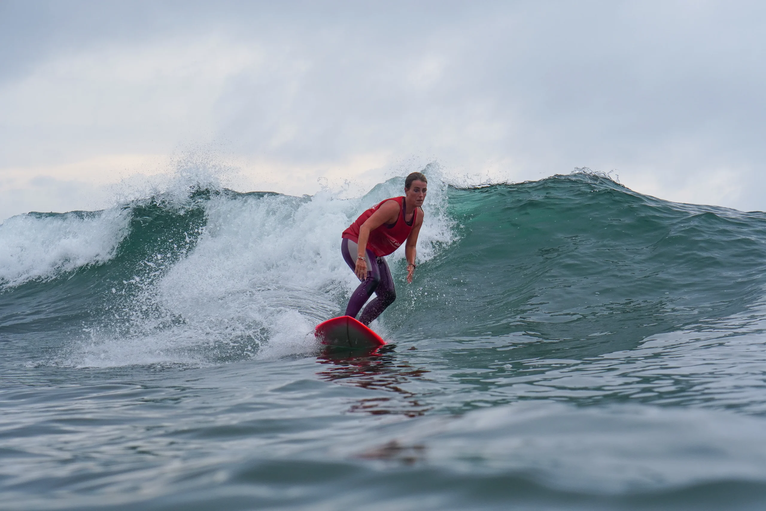 - Escuela de Surf Sopelana