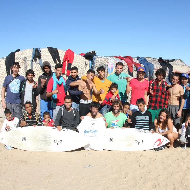 - Escuela de Surf Sopelana